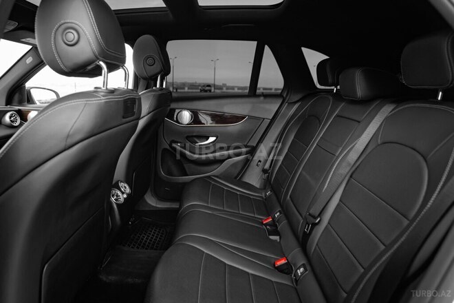 Mercedes GLC 300 2018, 136,890 km - 2.0 л - Bakı