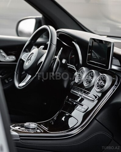 Mercedes GLC 300 2018, 136,890 km - 2.0 л - Bakı