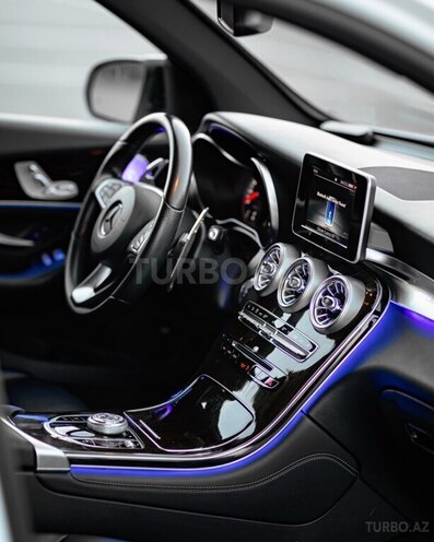 Mercedes GLC 300 2018, 136,890 km - 2.0 л - Bakı