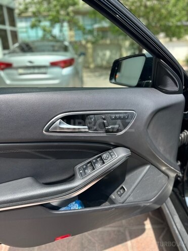 Mercedes GLA 250 4MATIC 2015, 109,000 km - 2.0 л - Bakı
