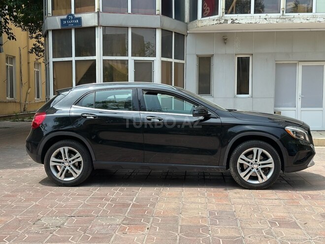 Mercedes GLA 250 4MATIC 2015, 109,000 km - 2.0 л - Bakı