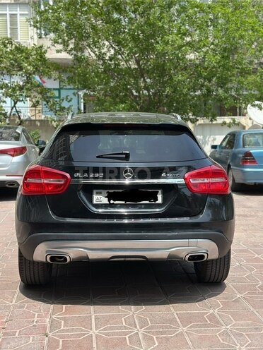 Mercedes GLA 250 4MATIC 2015, 109,000 km - 2.0 л - Bakı