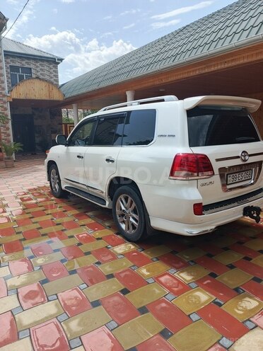 Toyota Land Cruiser 2011, 12,000 km - 4.0 l - Zaqatala