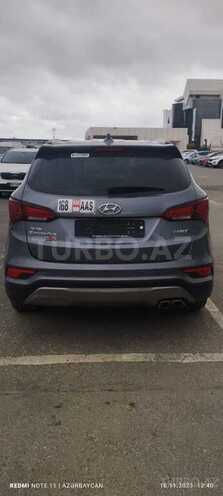 Hyundai Santa Fe 2016, 196,000 km - 2.0 l - Ucar