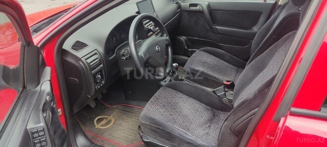 Opel Astra 1998, 454,000 km - 1.6 l - Qax