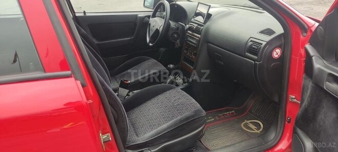 Opel Astra 1998, 454,000 km - 1.6 l - Qax