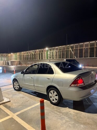 Nissan Sunny-5