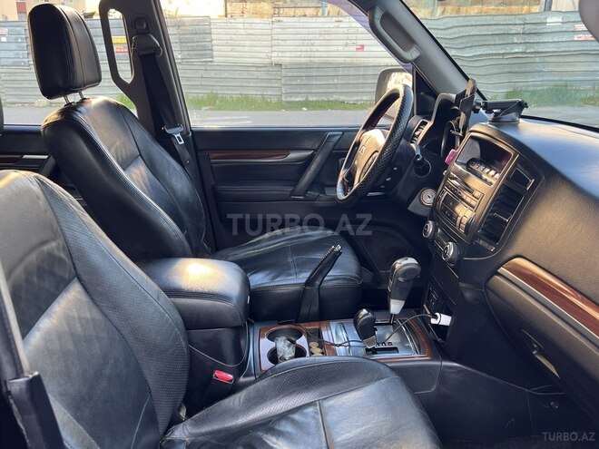Mitsubishi Pajero 2007, 296,000 km - 3.0 л - Bakı