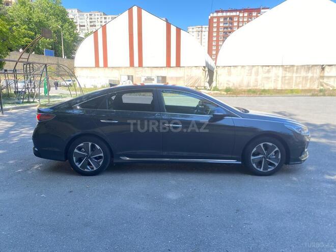 Hyundai Sonata-8