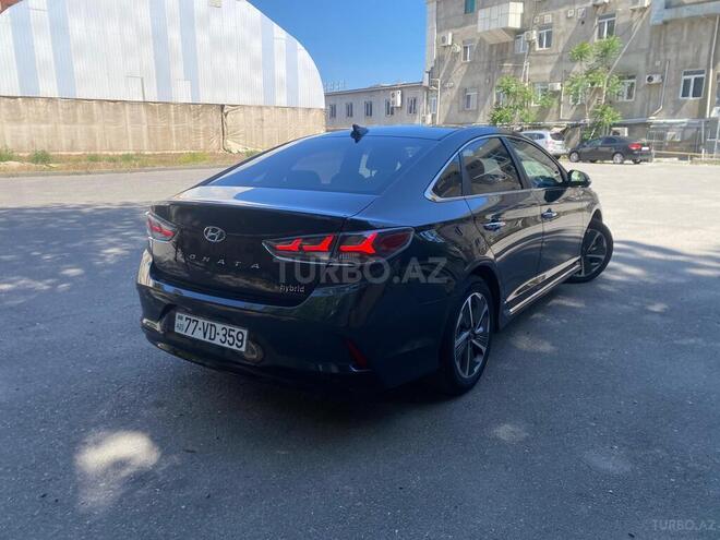 Hyundai Sonata-5