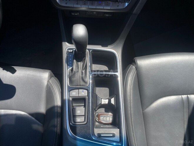 Hyundai Sonata-20