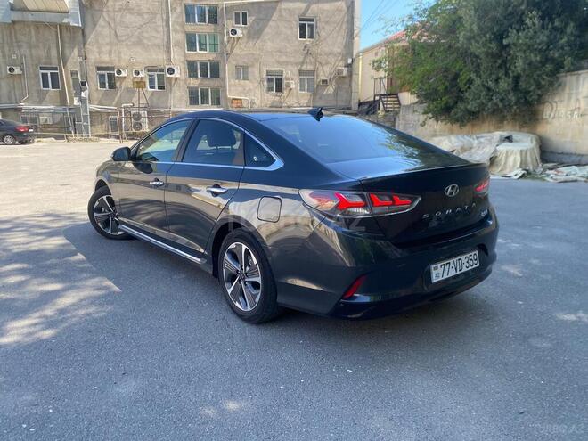 Hyundai Sonata-4