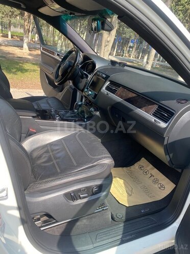 Volkswagen Touareg 2010, 210,500 km - 3.6 л - Bakı