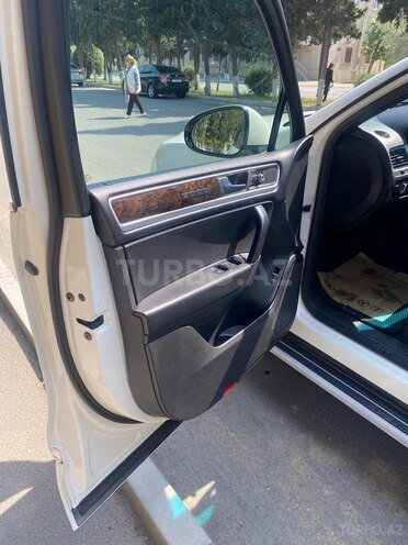 Volkswagen Touareg 2010, 210,500 km - 3.6 л - Bakı