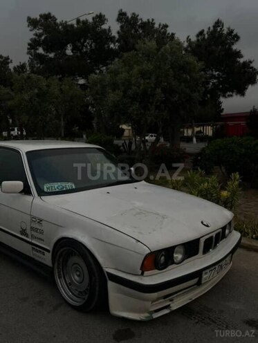 BMW 525 1988, 288,000 km - 2.5 l - Bakı