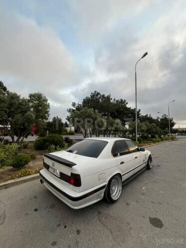BMW 525 1988, 288,000 km - 2.5 l - Bakı