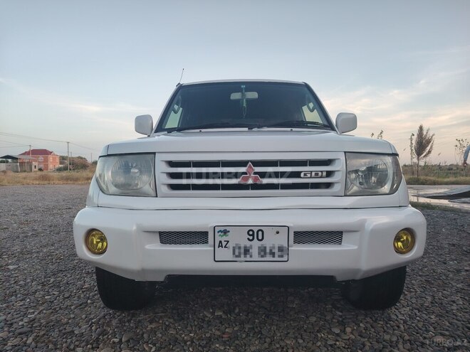 Mitsubishi Pajero io 1999, 298,321 km - 1.8 l - Sabirabad