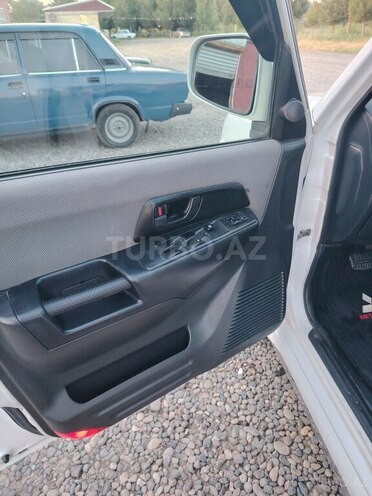 Mitsubishi Pajero io 1999, 298,321 km - 1.8 l - Sabirabad