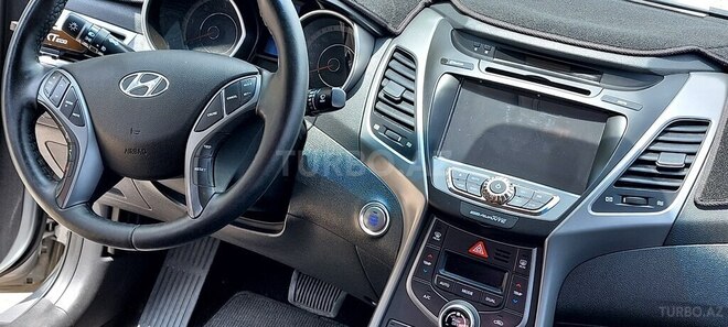 Hyundai Avante 2015, 133,000 km - 1.6 l - Bakı