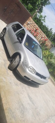 Volkswagen Golf 2003, 580,852 km - 1.9 l - Zaqatala