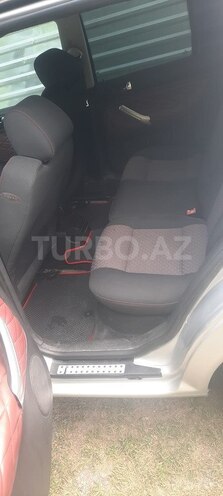 Volkswagen Golf 2003, 580,852 km - 1.9 l - Zaqatala