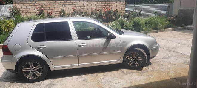 Volkswagen Golf 2003, 580,852 km - 1.9 l - Zaqatala