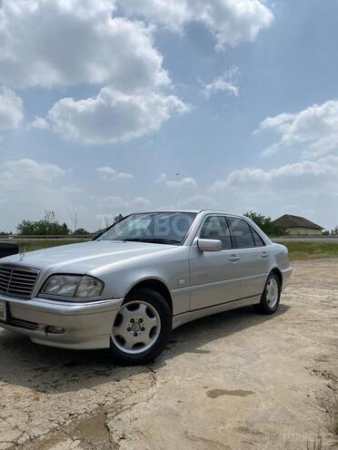 Mercedes C 200 2000, 377,147 km - 2.0 l - Biləsuvar