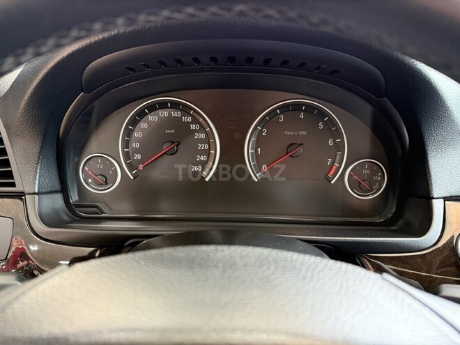 BMW 528-9