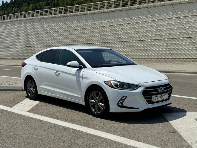 Hyundai Elantra 2018, 124,000 km - 2.0 l - Bakı