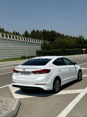 Hyundai Elantra 2018, 124,000 km - 2.0 l - Bakı