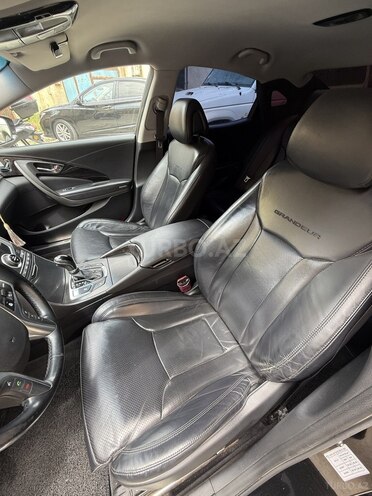Hyundai Grandeur 2015, 184,000 km - 2.2 л - Bakı