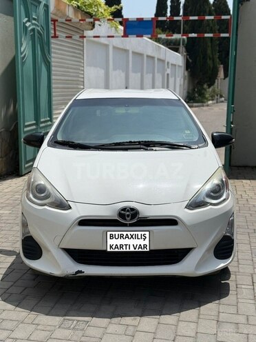 Toyota Prius C 2017, 181,380 km - 1.5 l - Bakı