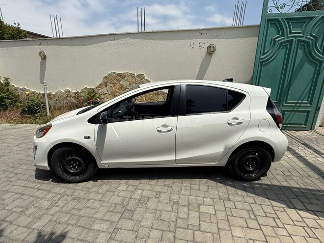 Toyota Prius C 2017, 181,380 km - 1.5 l - Bakı