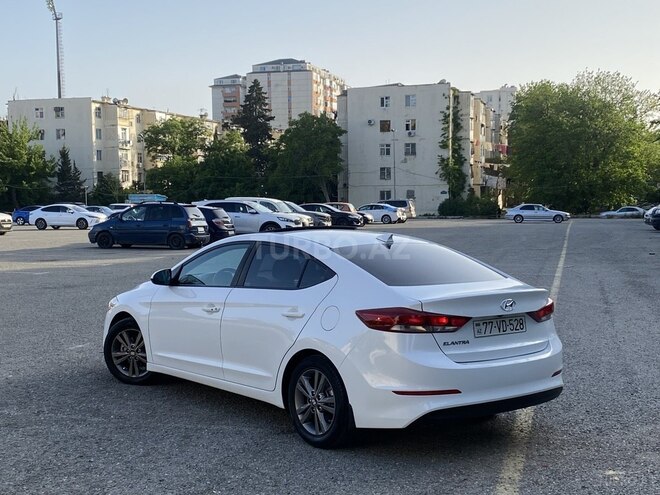 Hyundai Elantra 2018, 170,000 km - 2.0 l - Bakı