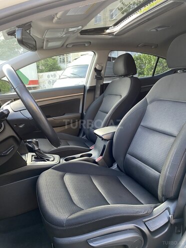 Hyundai Elantra 2018, 170,000 km - 2.0 l - Bakı