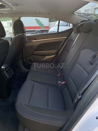 Hyundai Elantra 2018, 170,000 km - 2.0 l - Bakı