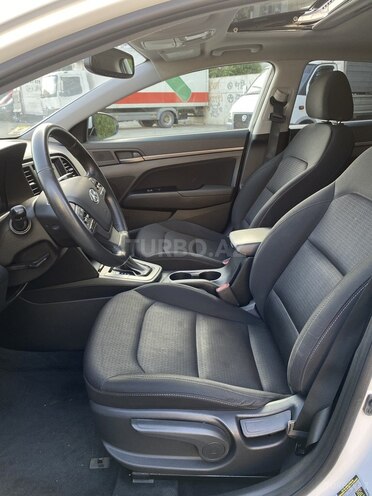 Hyundai Elantra 2018, 170,000 km - 2.0 l - Bakı