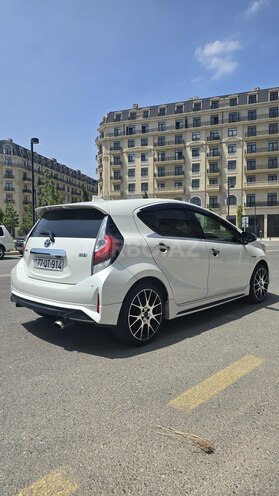 Toyota Aqua 2018, 120,000 km - 1.5 l - Bakı