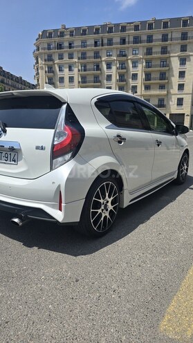 Toyota Aqua 2018, 120,000 km - 1.5 l - Bakı