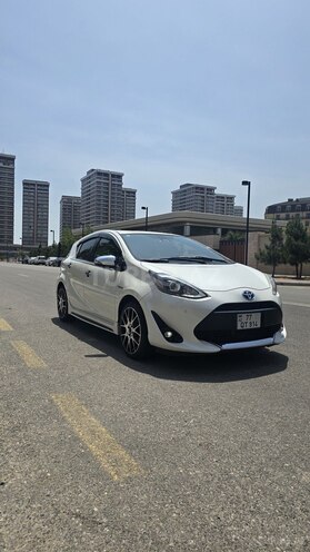Toyota Aqua 2018, 120,000 km - 1.5 l - Bakı