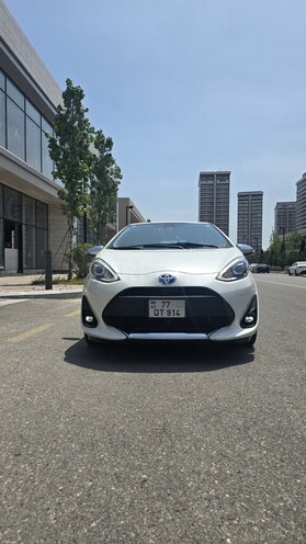 Toyota Aqua 2018, 120,000 km - 1.5 l - Bakı