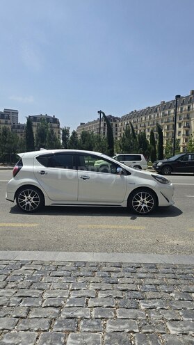 Toyota Aqua 2018, 120,000 km - 1.5 l - Bakı
