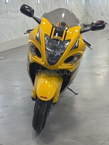 Suzuki GSX 1300 R Hayabusa-1