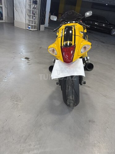 Suzuki GSX 1300 R Hayabusa-5