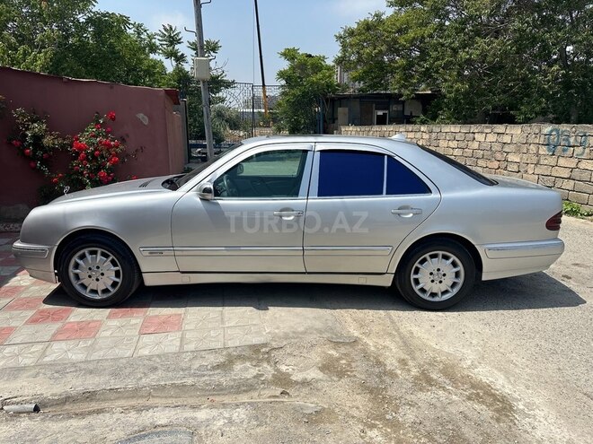 Mercedes E 240 2002, 320,000 km - 2.4 l - Bakı