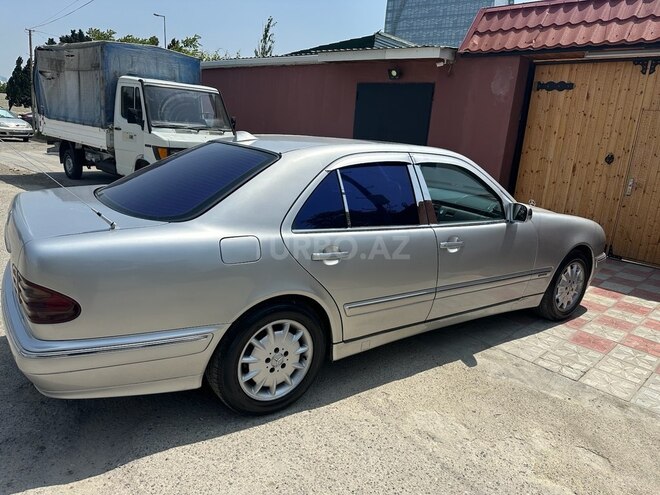 Mercedes E 240 2002, 320,000 km - 2.4 l - Bakı