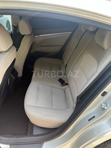 Hyundai Elantra 2017, 110,240 km - 2.0 l - Bakı