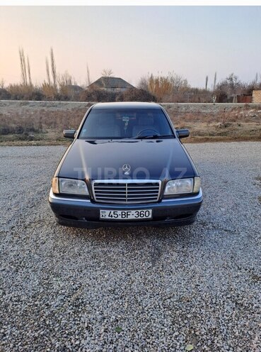 Mercedes C 180 2000, 299,000 km - 1.8 l - Ucar