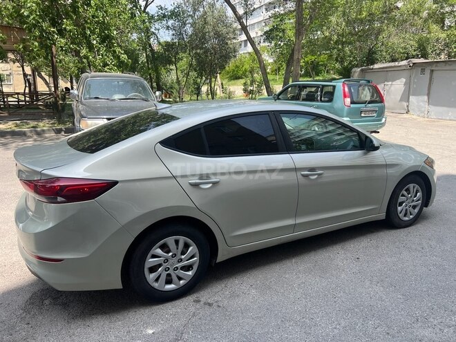 Hyundai Elantra 2017, 110,240 km - 2.0 l - Bakı