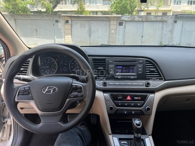 Hyundai Elantra 2017, 110,240 km - 2.0 l - Bakı